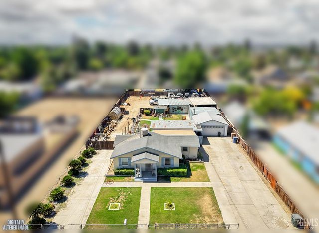 461 Adams Street, Bakersfield, CA 93307