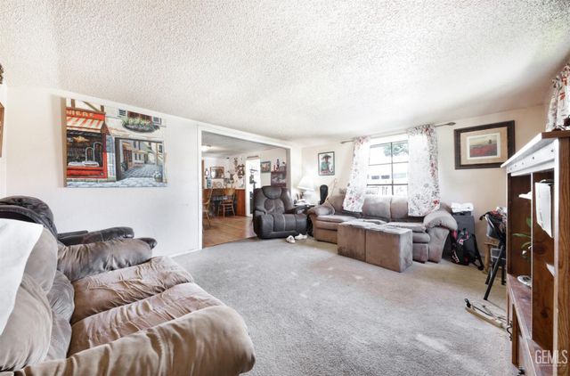 461 Adams Street, Bakersfield, CA 93307