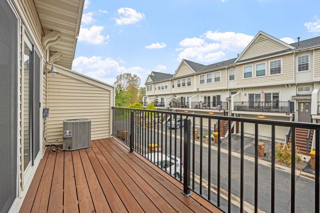 4353 Victor Path 4, Hugo, MN 55038