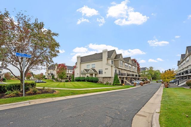 4353 Victor Path 4, Hugo, MN 55038