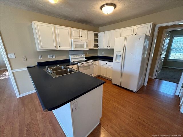 7819 Rosewood Avenue, Fayetteville, NC 28314