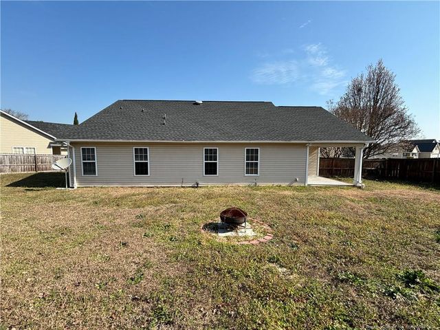 7819 Rosewood Avenue, Fayetteville, NC 28314