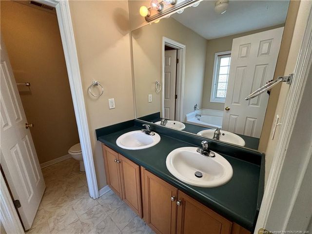 7819 Rosewood Avenue, Fayetteville, NC 28314