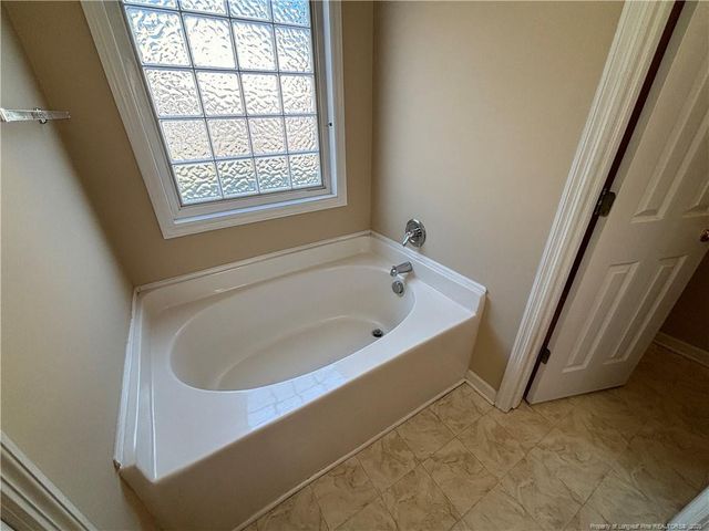 7819 Rosewood Avenue, Fayetteville, NC 28314