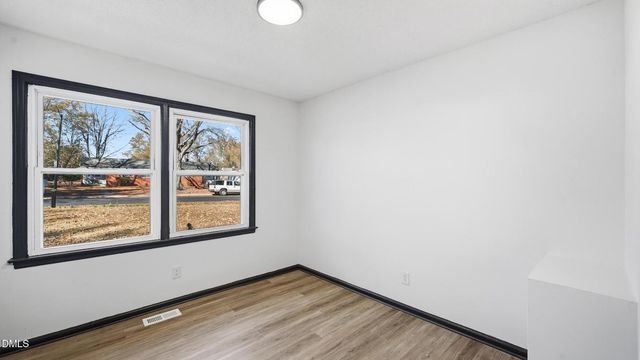 300 E Vance Street, Zebulon, NC 27597