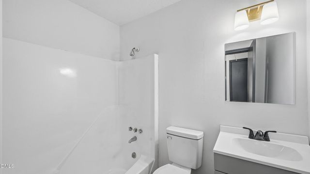 300 E Vance Street, Zebulon, NC 27597