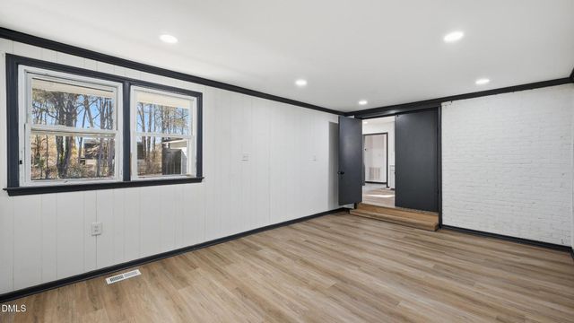 300 E Vance Street, Zebulon, NC 27597