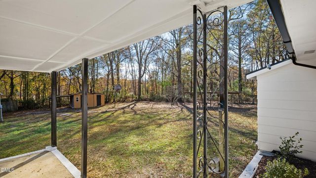 300 E Vance Street, Zebulon, NC 27597