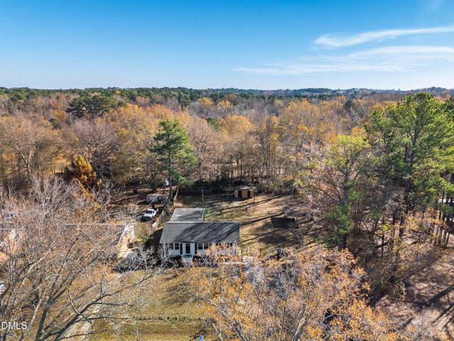 300 E Vance Street, Zebulon, NC 27597