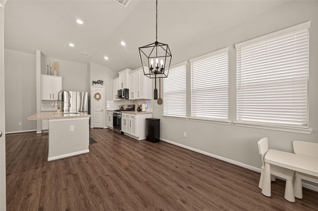 1665 Morgan Trail Drive, Alvin, TX 77511