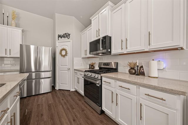 1665 Morgan Trail Drive, Alvin, TX 77511