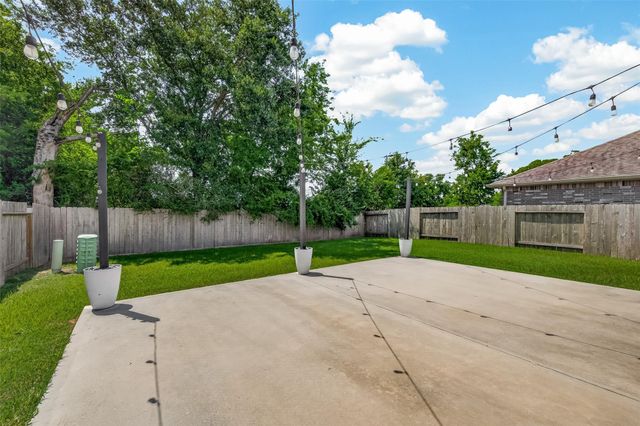 1665 Morgan Trail Drive, Alvin, TX 77511