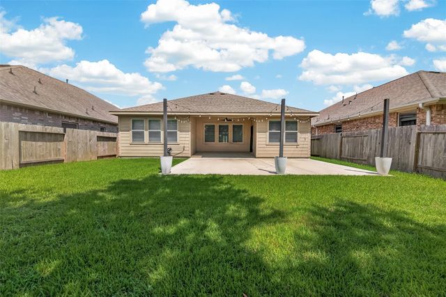 1665 Morgan Trail Drive, Alvin, TX 77511