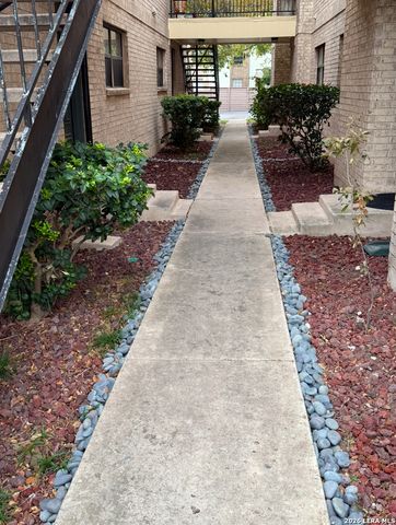 11843 Braesview Apt 108, San Antonio, TX 78213