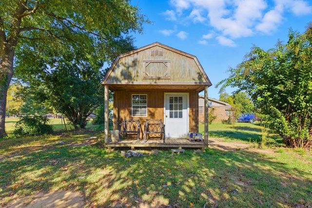 110 Cornwall Court, Jacksonville, AR 72076