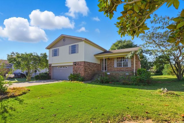 110 Cornwall Court, Jacksonville, AR 72076