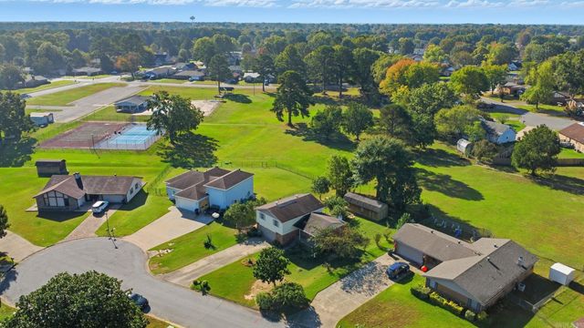 110 Cornwall Court, Jacksonville, AR 72076