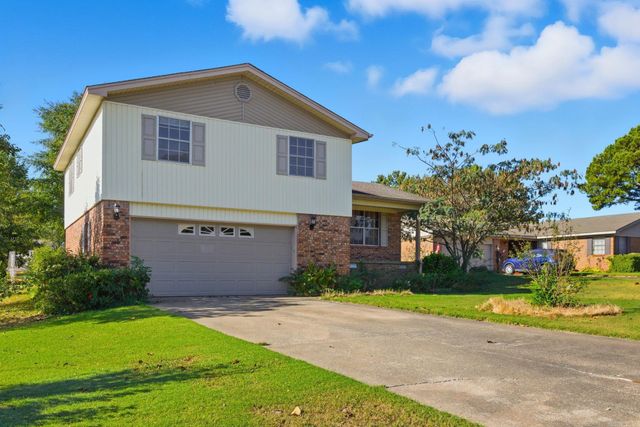 110 Cornwall Court, Jacksonville, AR 72076