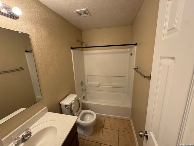 9223 SILVER VIS, San Antonio, TX 78254