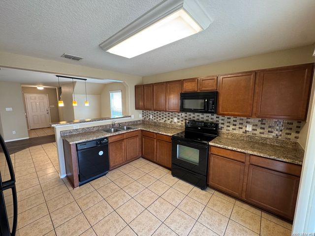 9223 SILVER VIS, San Antonio, TX 78254
