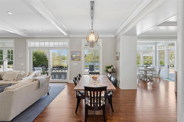 43 Old Main Road, Quogue, NY 11959