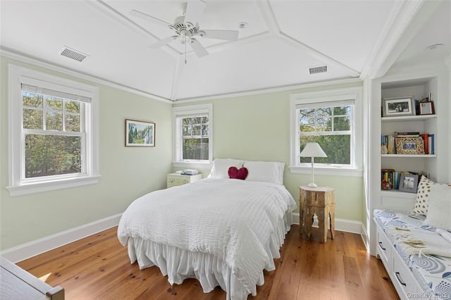 43 Old Main Road, Quogue, NY 11959