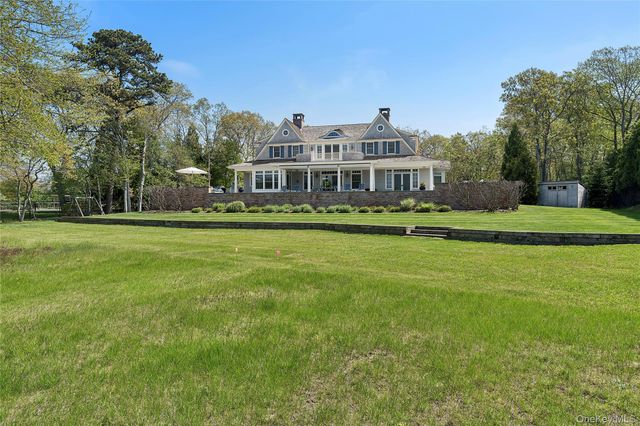 43 Old Main Road, Quogue, NY 11959