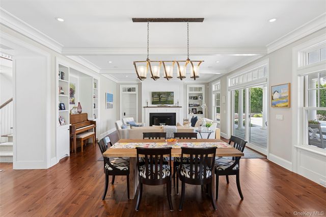 43 Old Main Road, Quogue, NY 11959