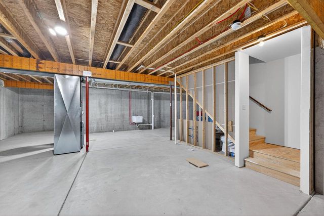 N88W18601 Duke STREET, Menomonee Falls, WI 53051