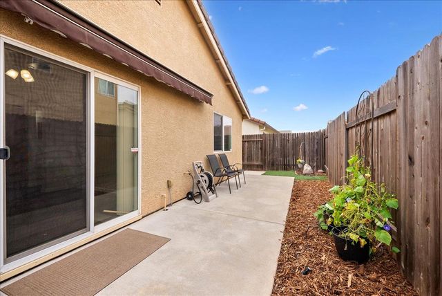 1498 Bushy Tail St, Roseville, CA 95747