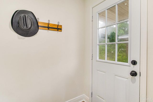 814 W Gonzalez St, Pensacola, FL 32501