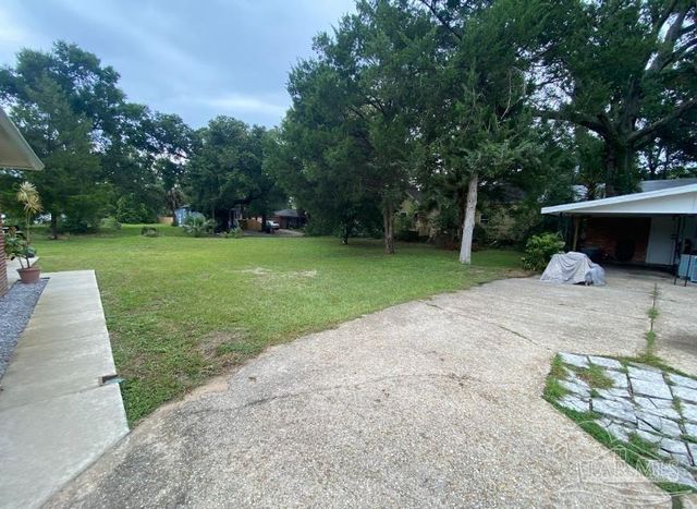 814 W Gonzalez St, Pensacola, FL 32501