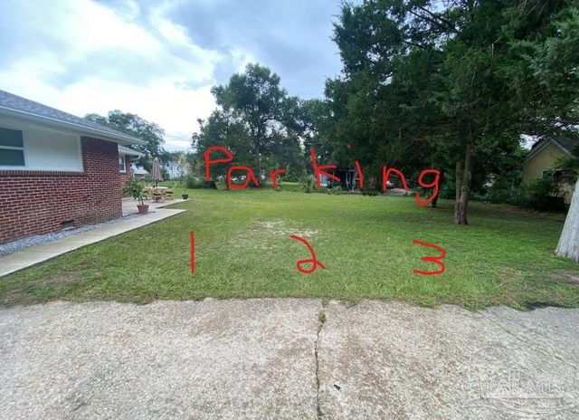 814 W Gonzalez St, Pensacola, FL 32501