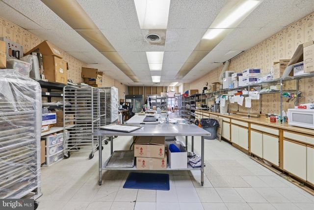 31 S BROAD ST, Woodbury, NJ 08096