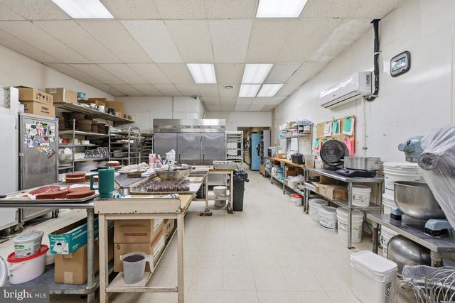 31 S BROAD ST, Woodbury, NJ 08096