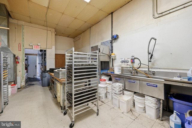 31 S BROAD ST, Woodbury, NJ 08096