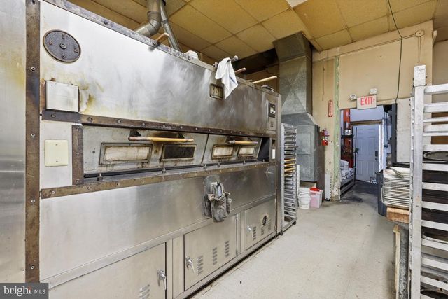 31 S BROAD ST, Woodbury, NJ 08096