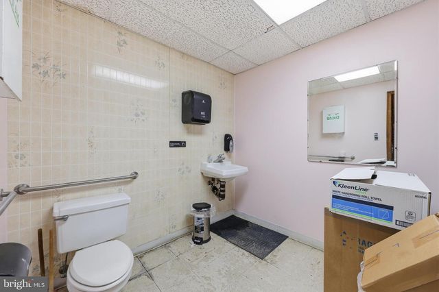 31 S BROAD ST, Woodbury, NJ 08096