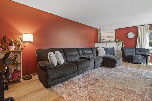 118 Walker DRIVE, Madison, WI 53714