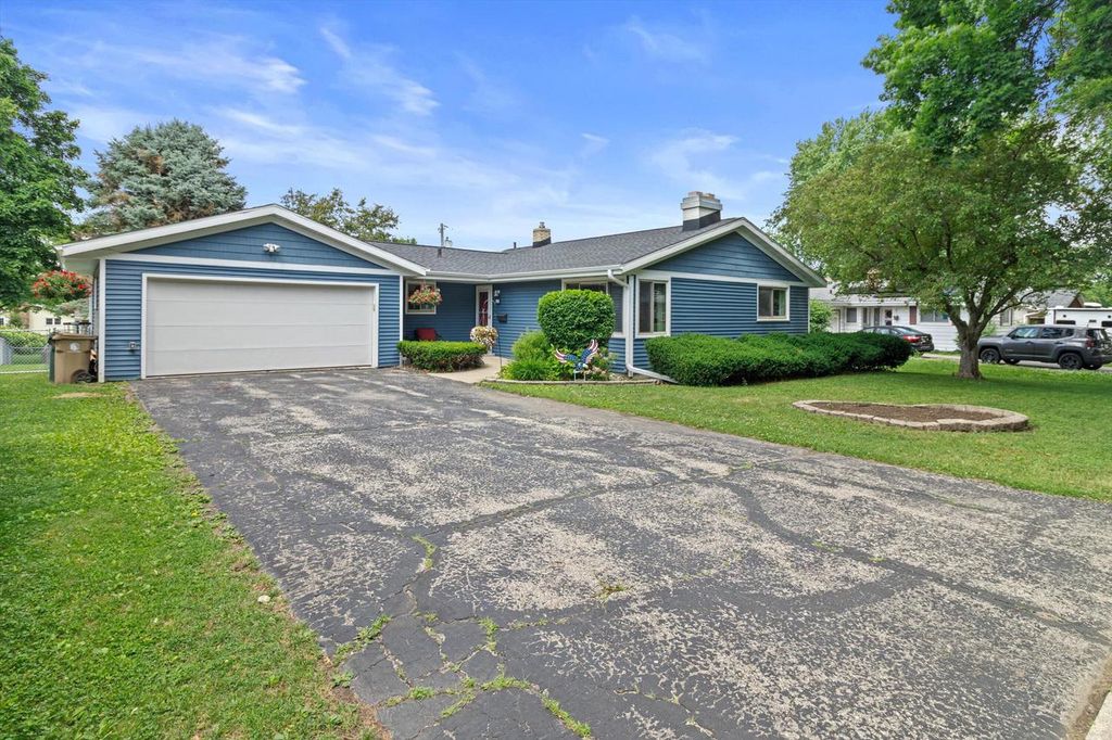 118 Walker DRIVE, Madison, WI 53714