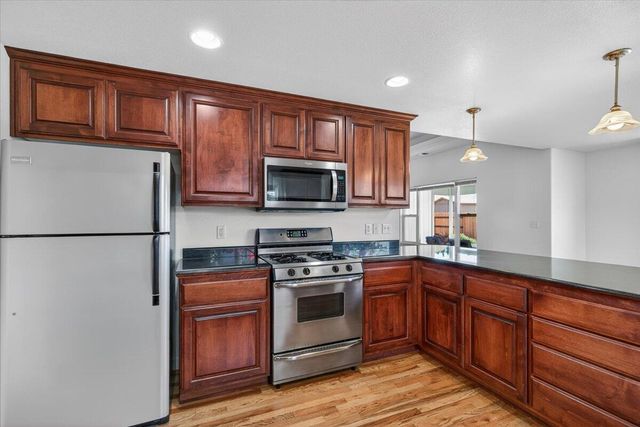 2618 Rabun Way, Central Point, OR 97502
