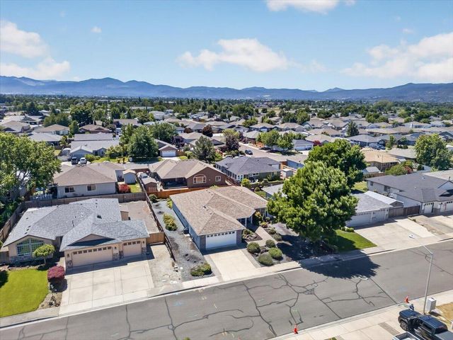 2618 Rabun Way, Central Point, OR 97502
