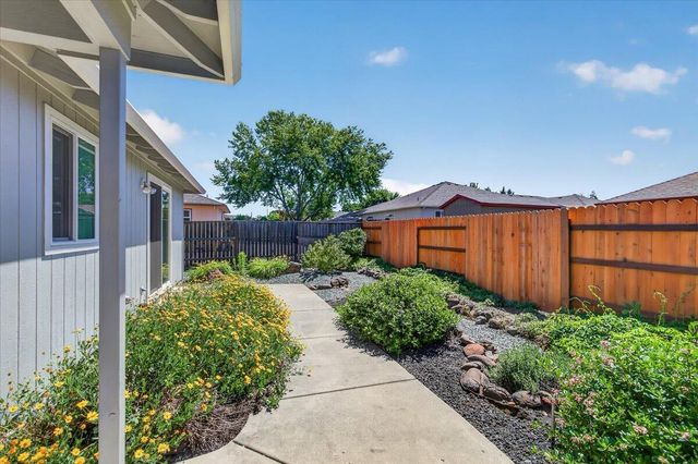2618 Rabun Way, Central Point, OR 97502