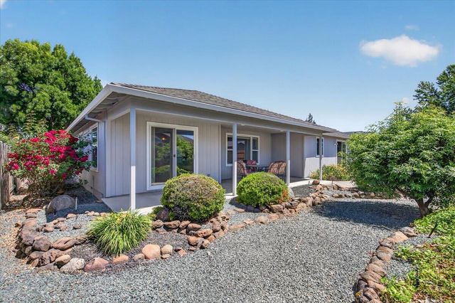 2618 Rabun Way, Central Point, OR 97502