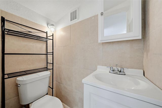 6033 AMBASSADOR DRIVE, Tampa, FL 33615