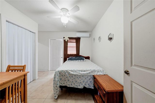 6033 AMBASSADOR DRIVE, Tampa, FL 33615