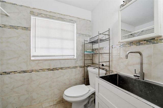 6033 AMBASSADOR DRIVE, Tampa, FL 33615