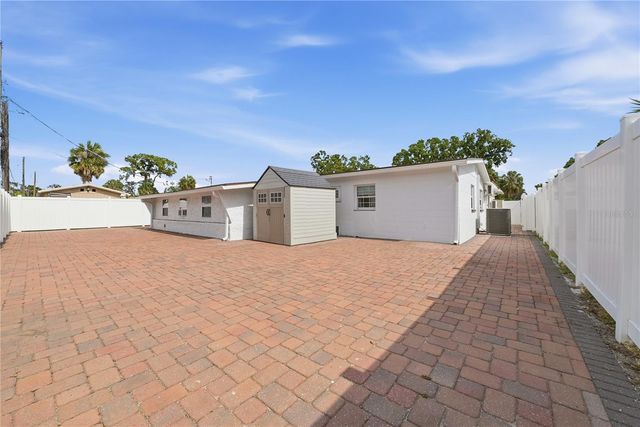 6033 AMBASSADOR DRIVE, Tampa, FL 33615