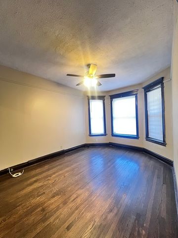 6240 S Evans Avenue, Chicago, IL 60637