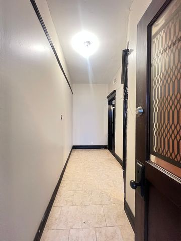 6240 S Evans Avenue, Chicago, IL 60637